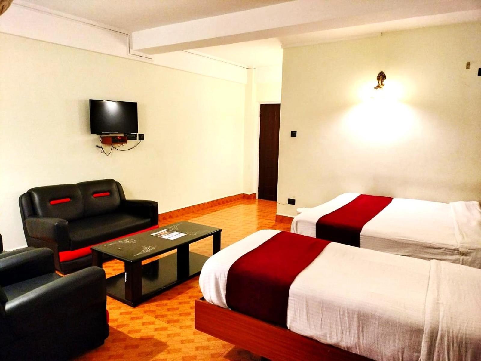 Lily Guest House Шиллонг Экстерьер фото
